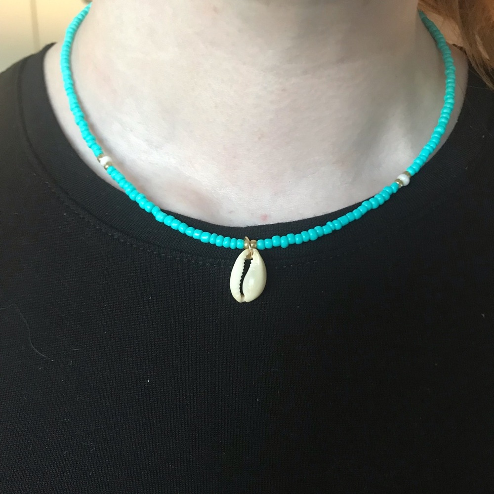 🆕 Turquoise Beads & Shell Choker Necklace